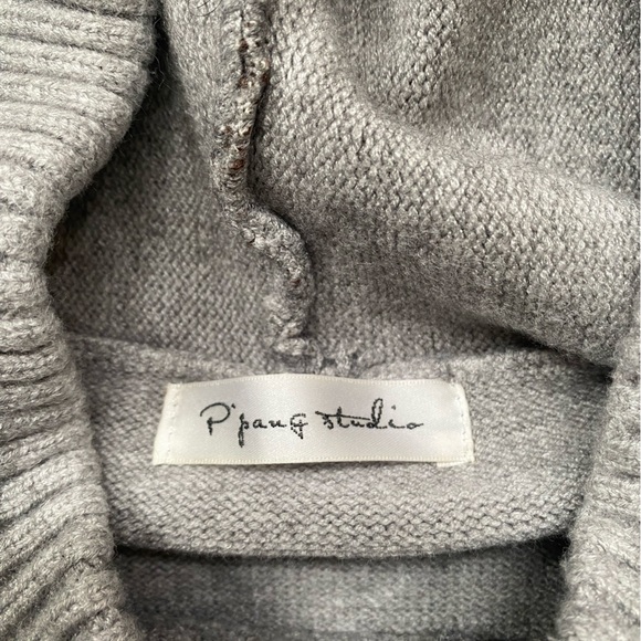 Grey Cut out Hoodie - Picture 9 of 10